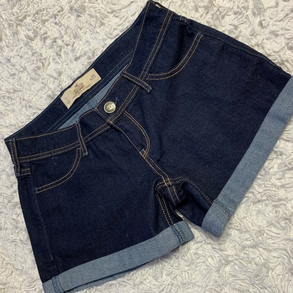 Hollister Pants - ❤️ Hollister Midi Short Size 25